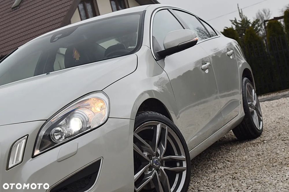 Volvo S60 D3 Geartronic Summum - 2