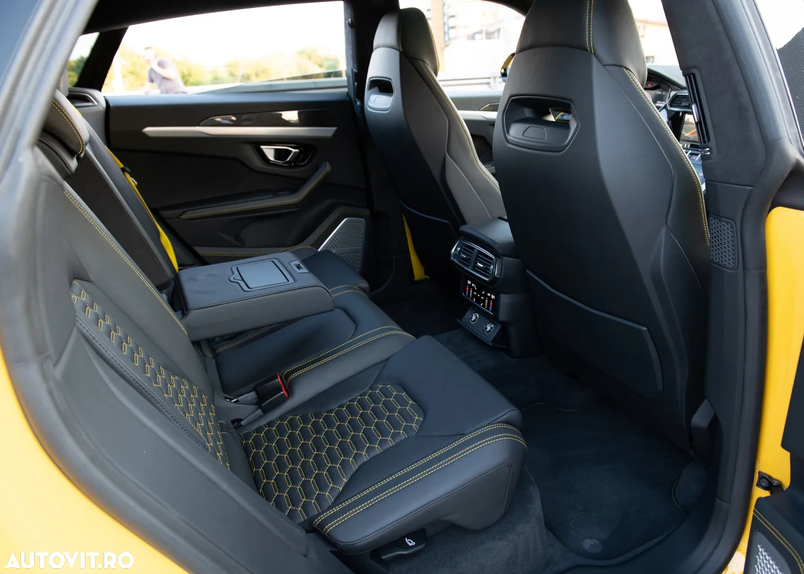 Lamborghini URUS - 9