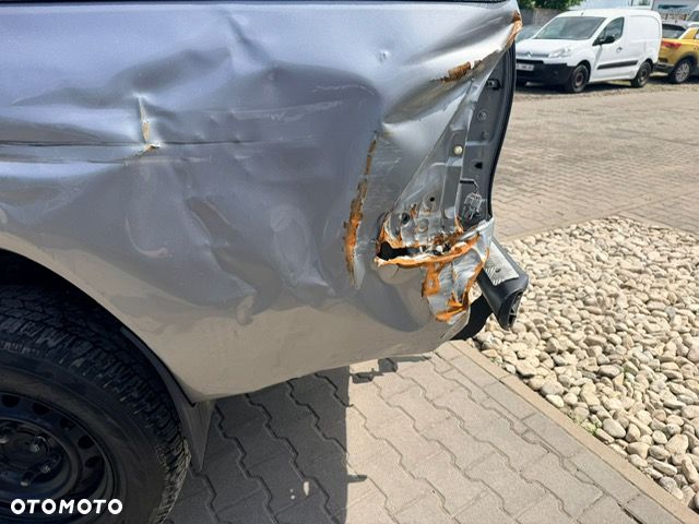 Toyota Hilux 2.8 D-4D Extra Cab Live 4x4 - 6