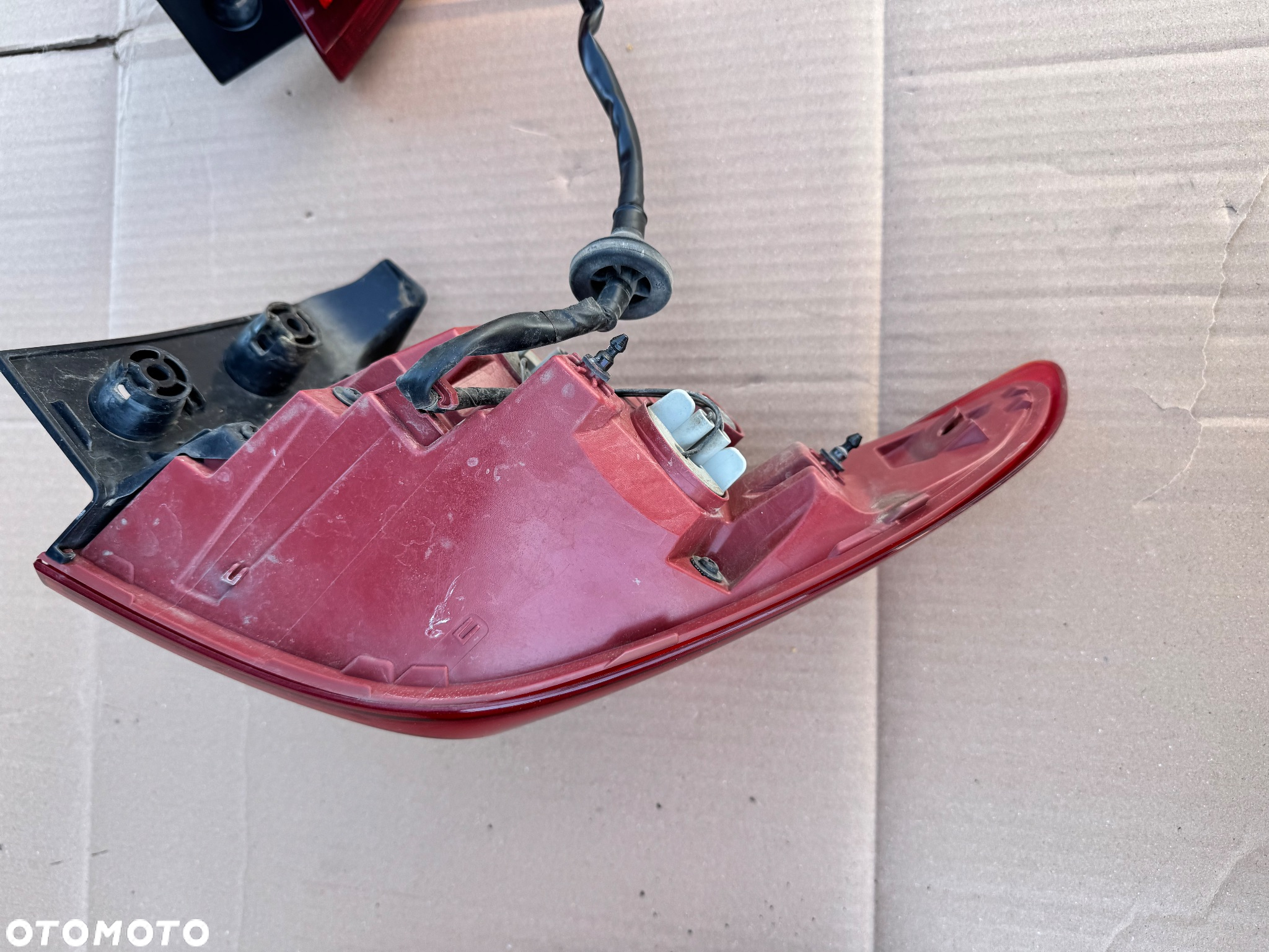 KIA STONIC LAMPA TYL LEWA PRAWA W BLOTNIK - 6