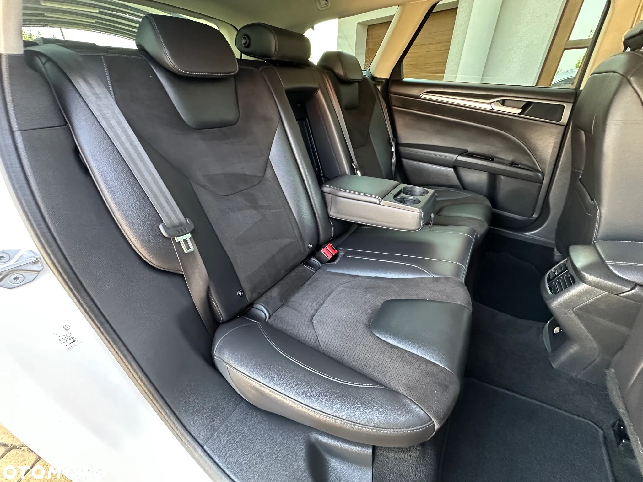 Ford Mondeo - 21