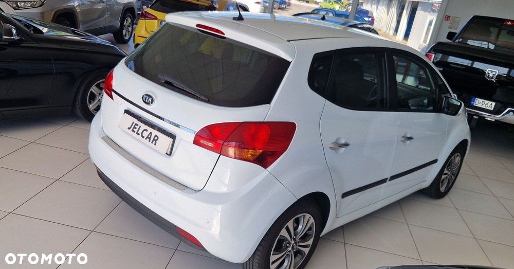 Kia Venga - 7