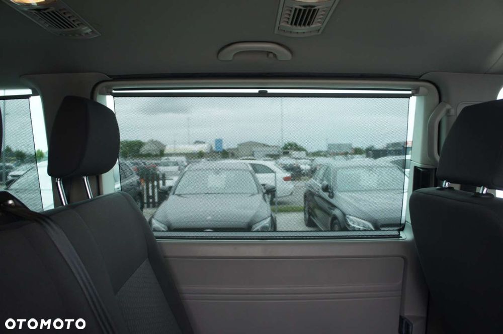 Volkswagen Caravelle - 18