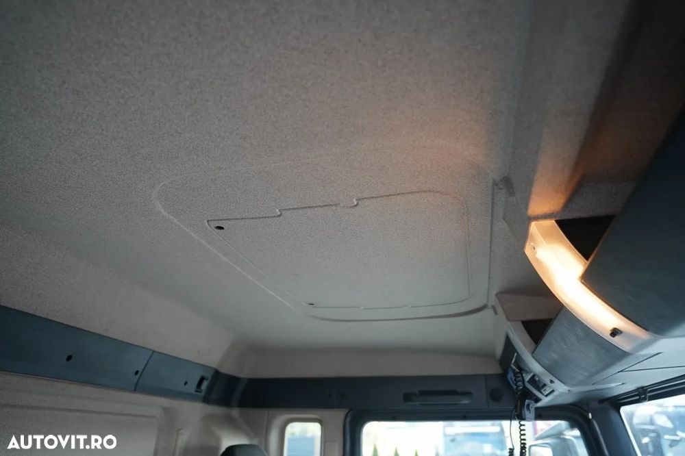 MAN TGS 41.460 / 8x6 / BASCULANTĂ CU DESCĂRCARE SPATE - 5,9 M / MANUALĂ / NAVIGAȚIE / - 35