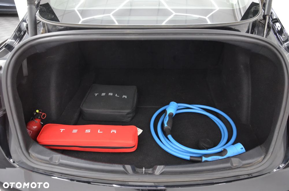 Tesla Model 3 - 19