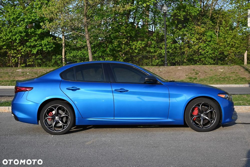 Alfa Romeo Giulia 2.0 Turbo 16V AT8-Q4 Veloce Ti - 9