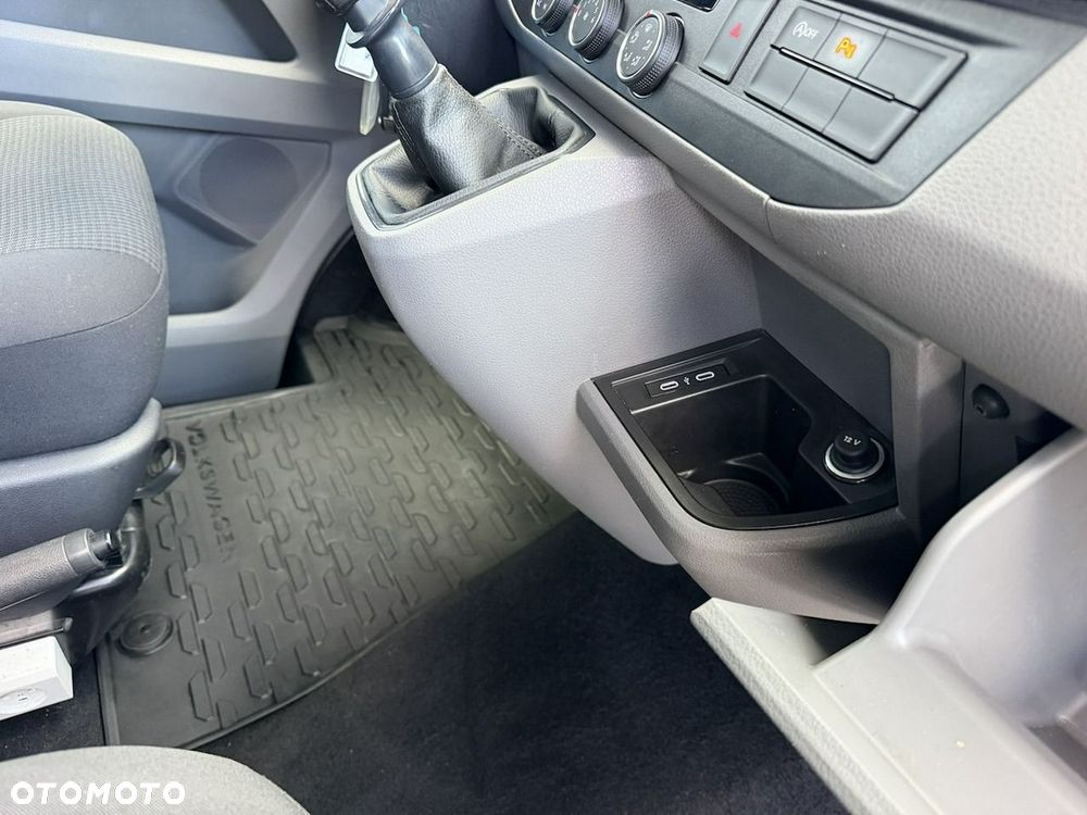Volkswagen Transporter - 23
