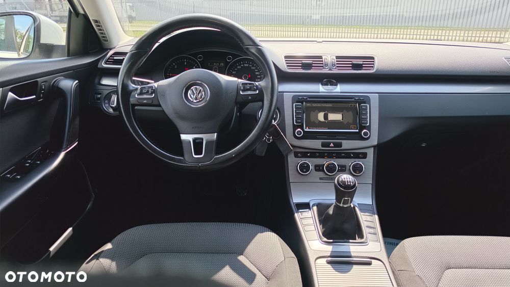 Volkswagen Passat 2.0 TDI Highline - 13