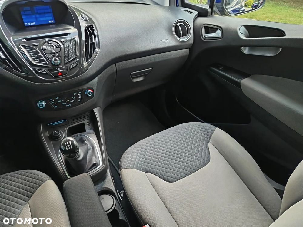 Ford Tourneo Courier 1.0 EcoBoost S&S Titanium - 36
