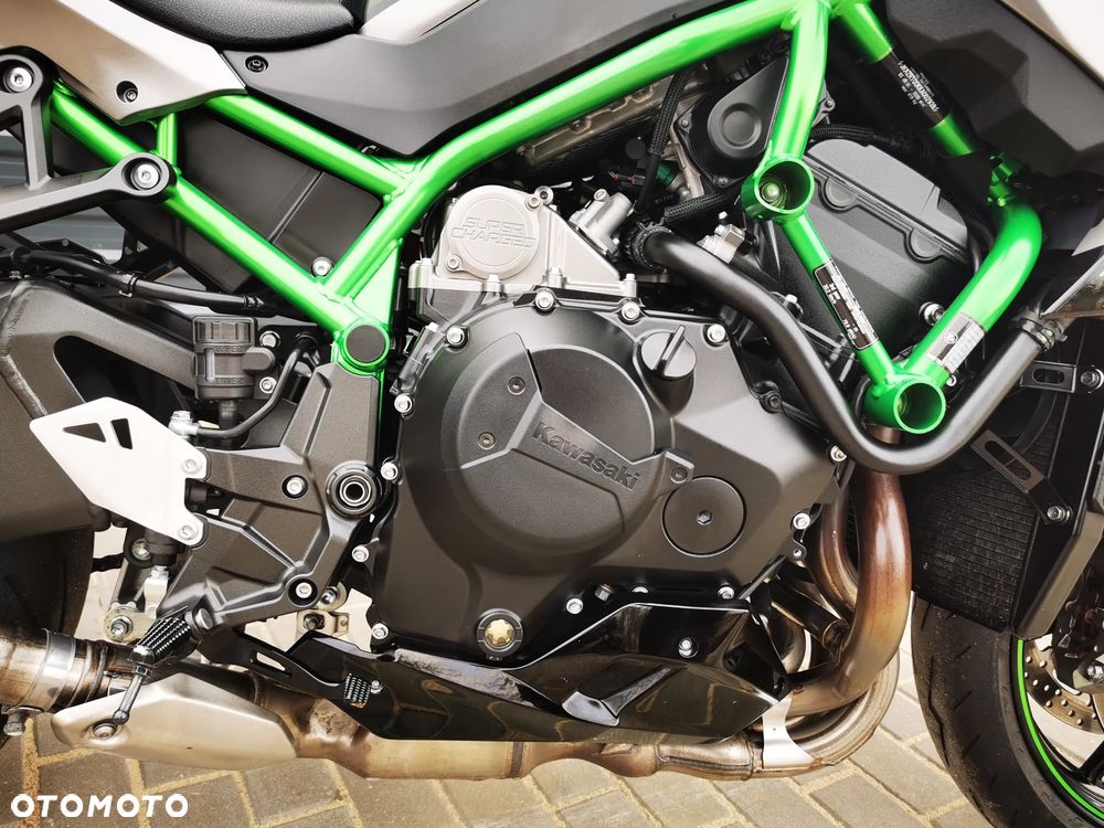 Kawasaki H2 - 13