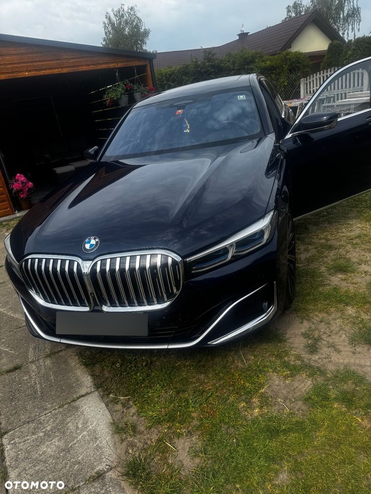 BMW Seria 7 740Li - 1