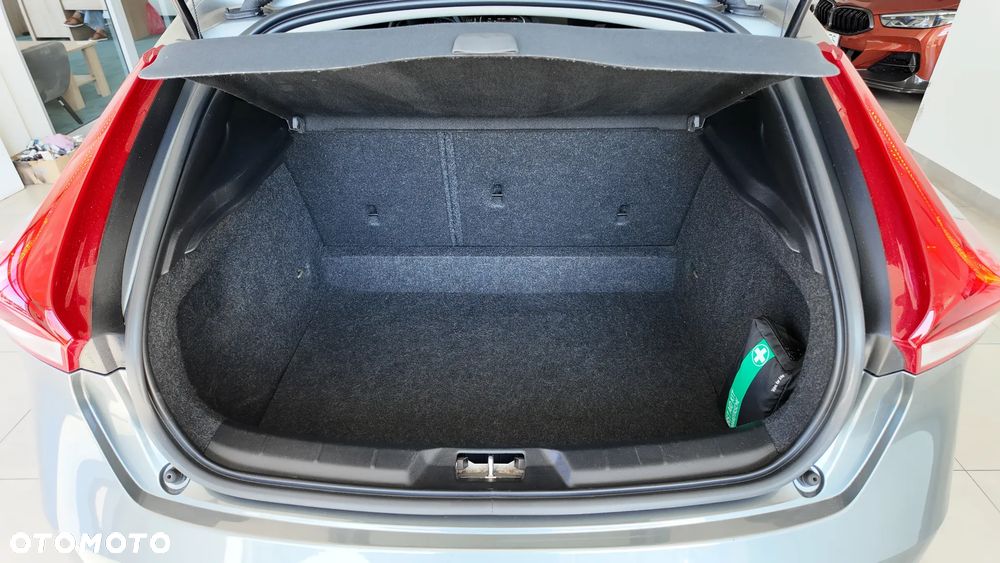 Volvo V40 D2 Kinetic - 14