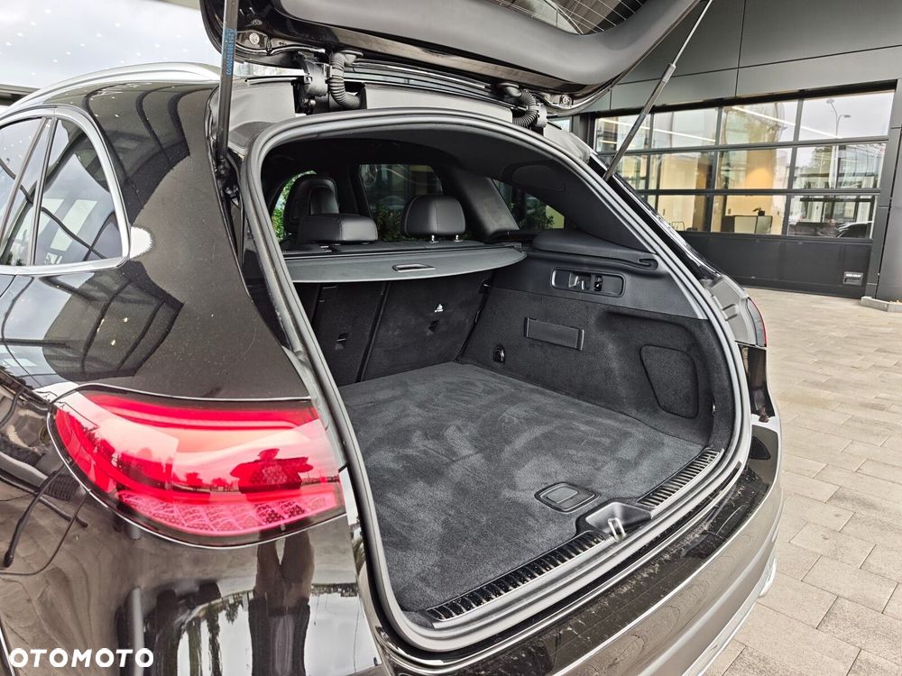 Mercedes-Benz GLC - 25