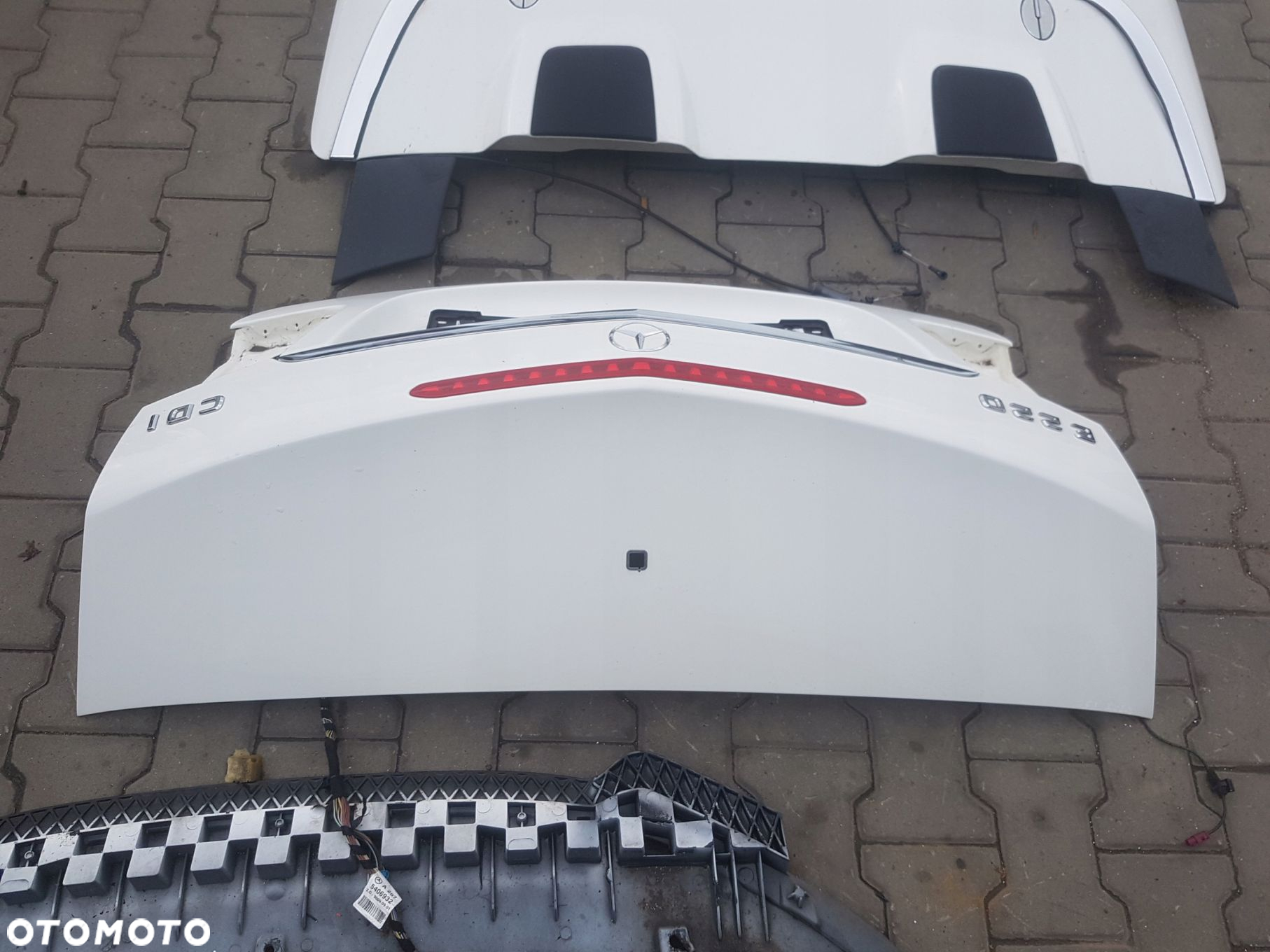 MERCEDES E KLASA W207 CABRIO KLAPA TYŁ 650 - 2