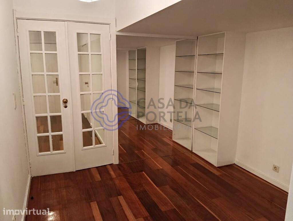 Apartamento T4+1 - R. Marechal Saldanha - Foz - Porto - Grande imagem: 2/26