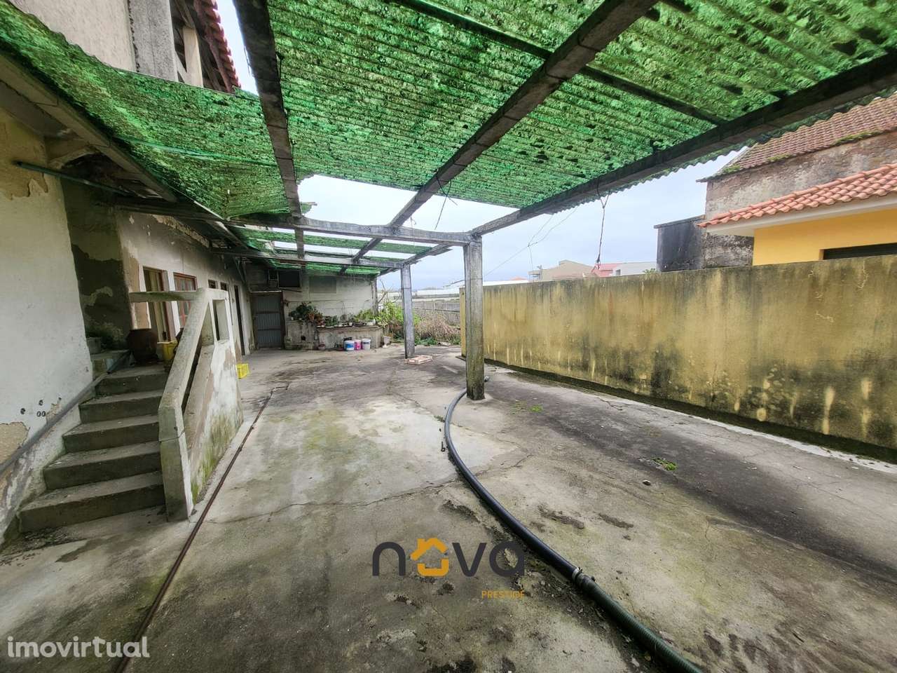 MORADIA T4 PARA RESTAURO EM AGUÇADOURA - Grande imagem: 4/24