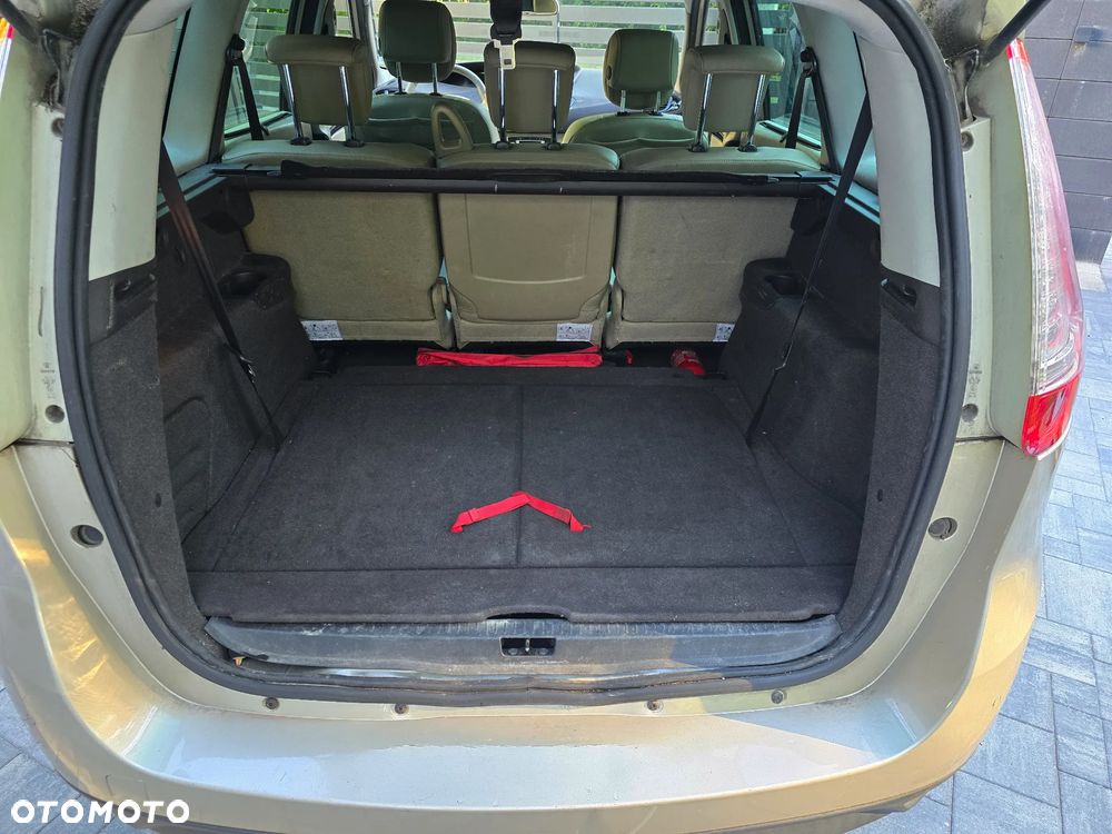 Renault Scenic - 13