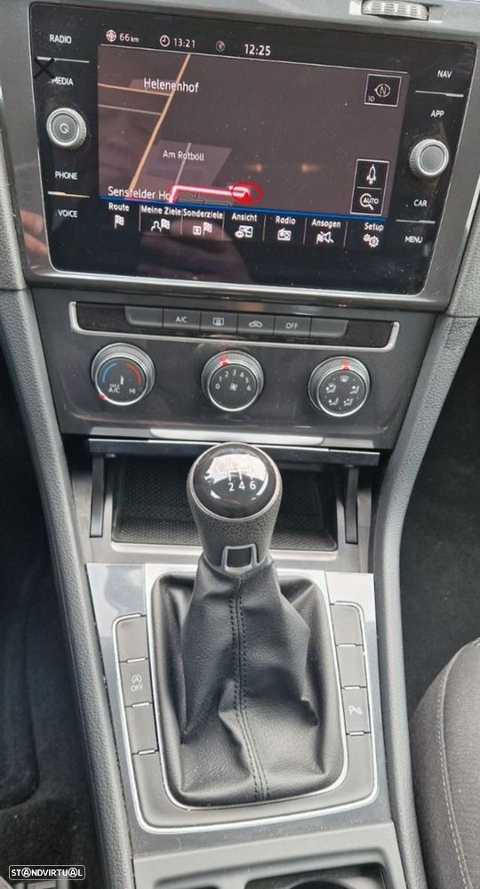 VW Golf Variant 1.0 TSI Confortline - 10