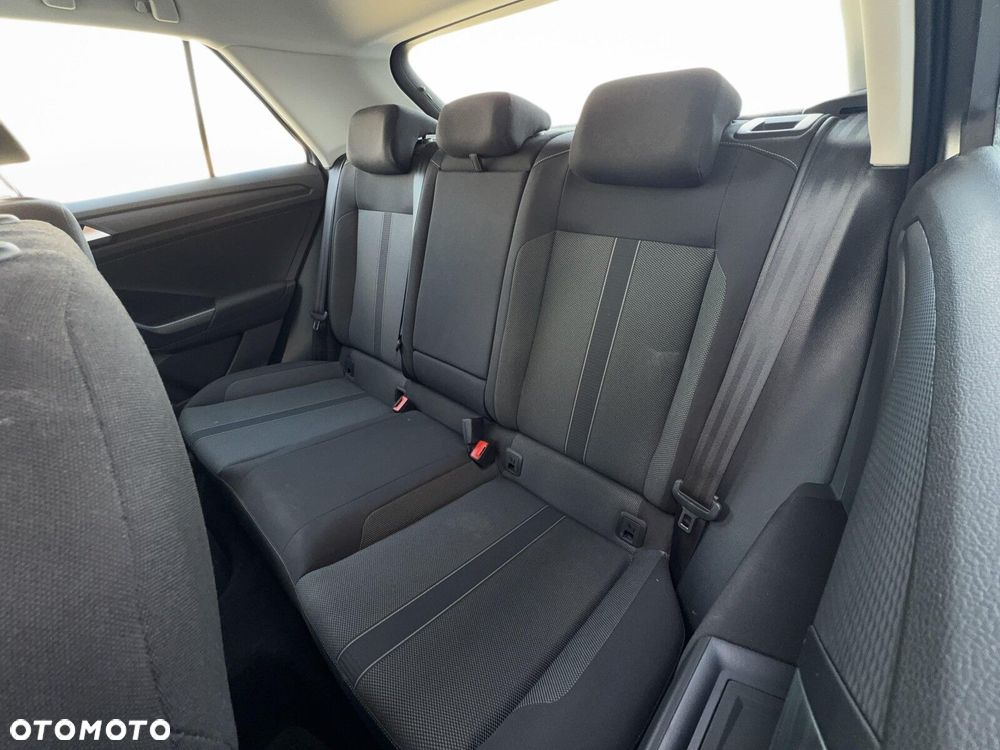 Volkswagen T-Roc 1.5 TSI Life - 28