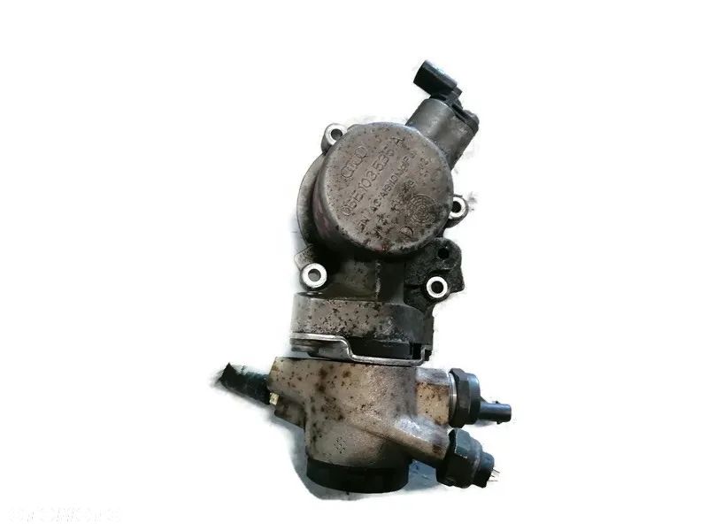 AUDI A6 C6  3.0 TFSI OBUDOWA POMPA PALIWA 06E103535A - 1