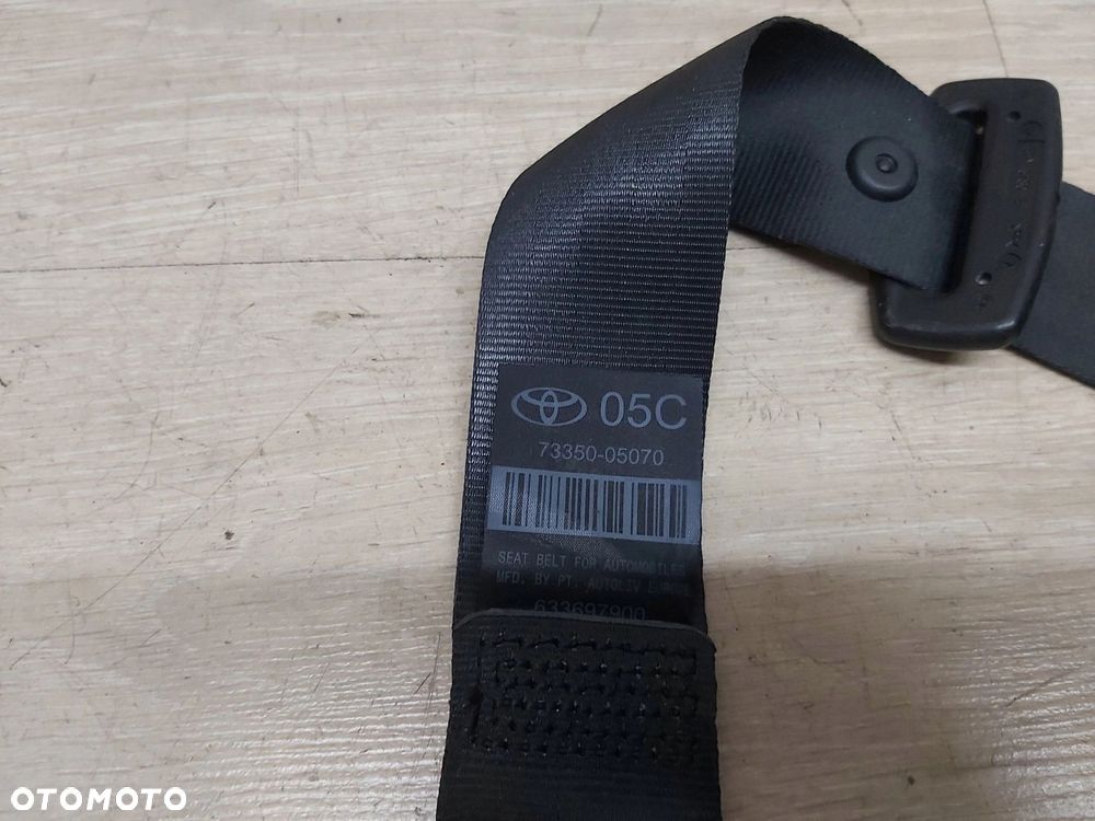 Toyota Avensis T27 LIFT 14-18 rok pas bezpieczeństwa środkowy tył SDEDAN - 2
