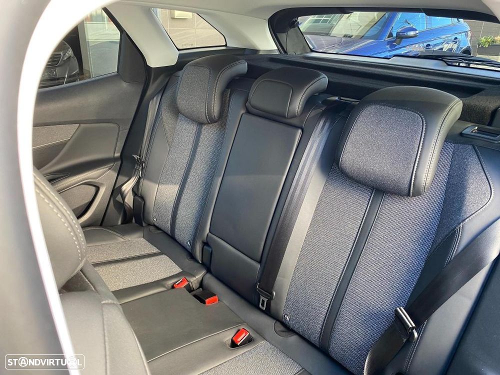 Peugeot 3008 PureTech 130 Stop & Start EAT6 Allure - 9
