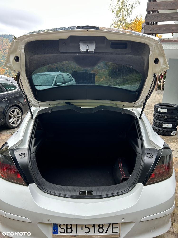 Opel Astra III GTC 1.8 Cosmo - 7