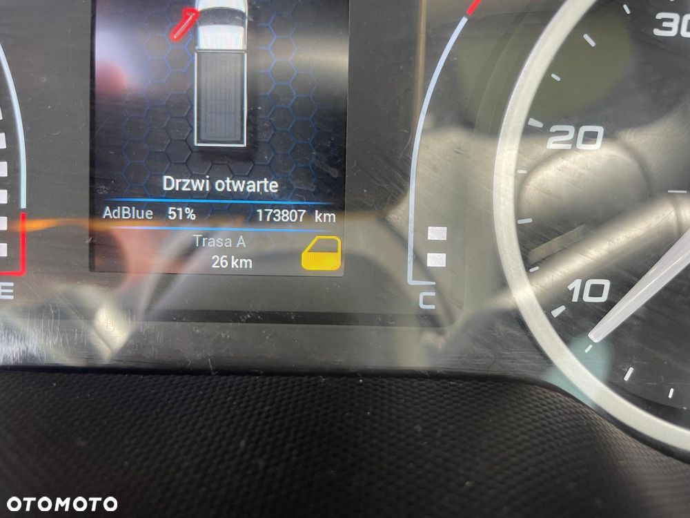Iveco 50C18 Izoterma z Agregatem Zanotti Zasilanie 230V 8EP Winda - 10
