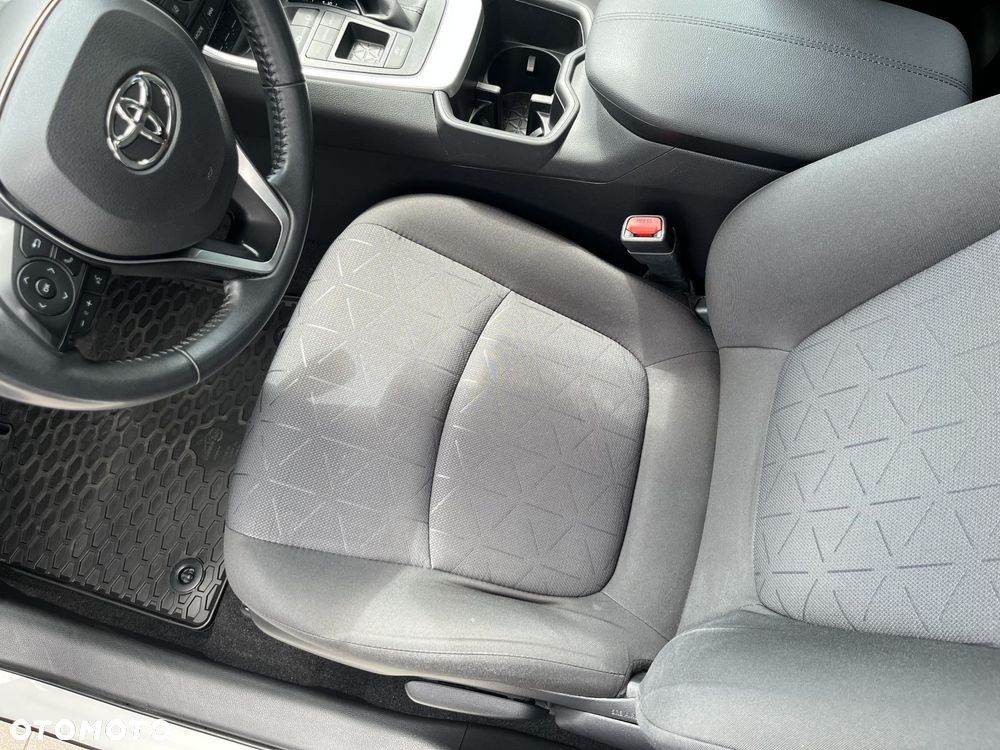 Toyota RAV4 - 12