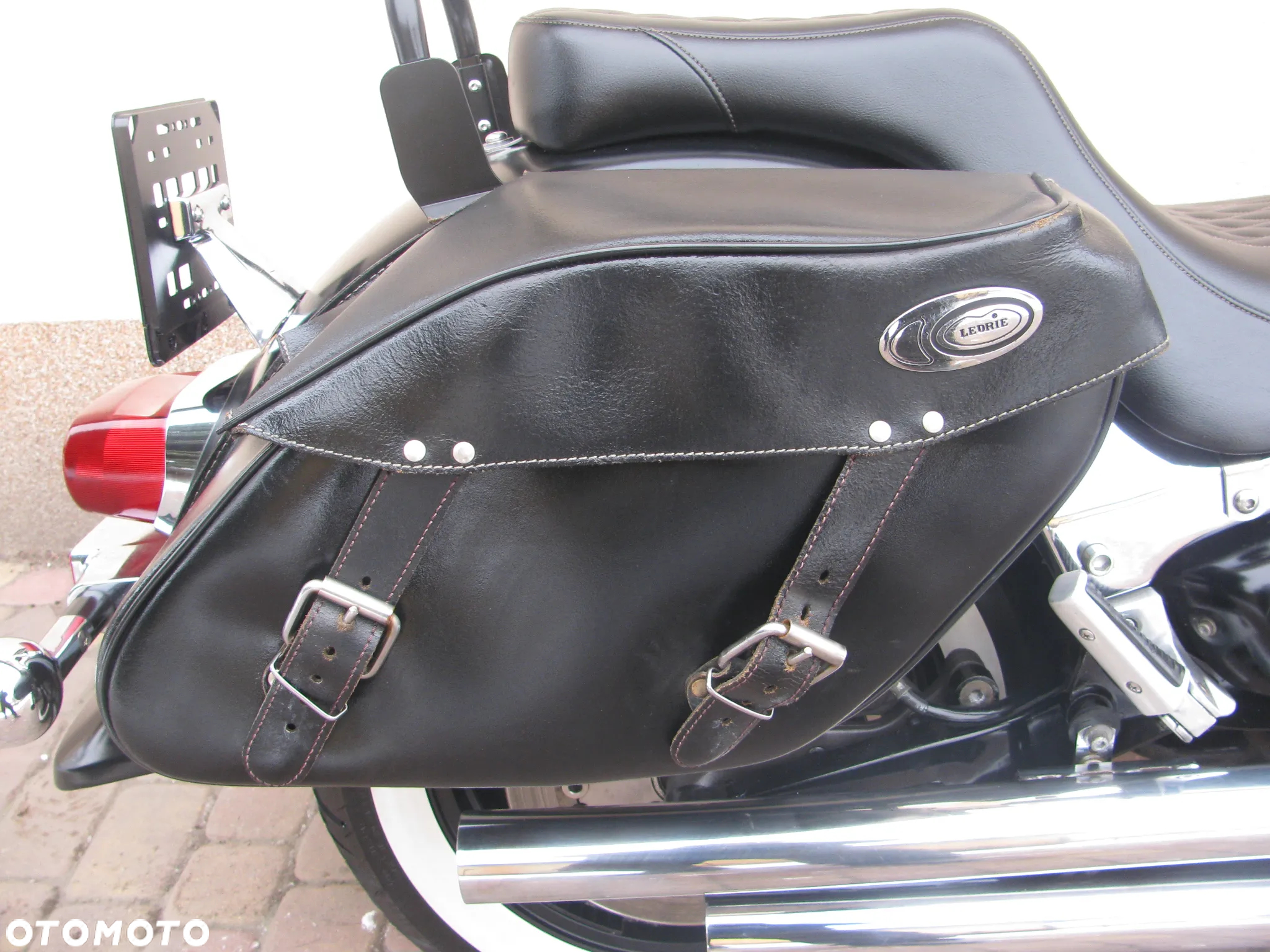 Suzuki Intruder - 12