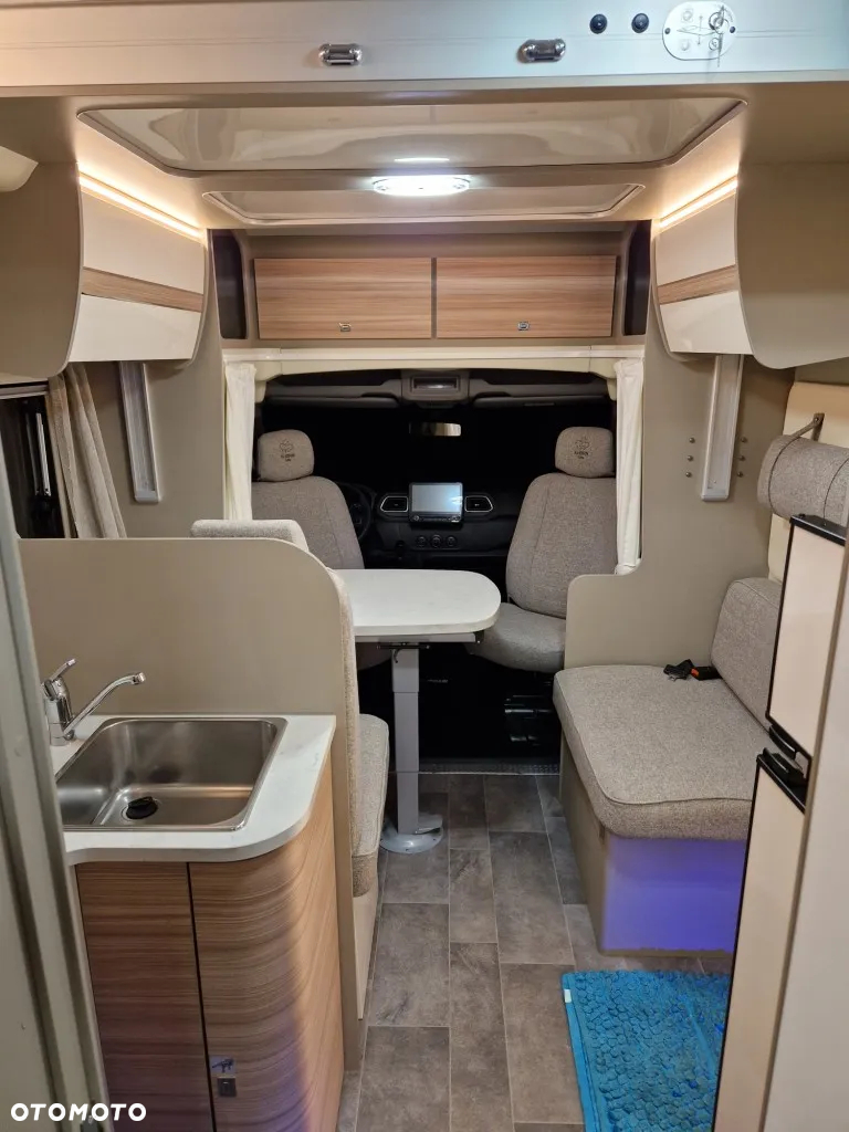 Renault Kamper PółIntegra AHORN TQplus Queensbed Jak nowy! 9000km! FV23% - 12