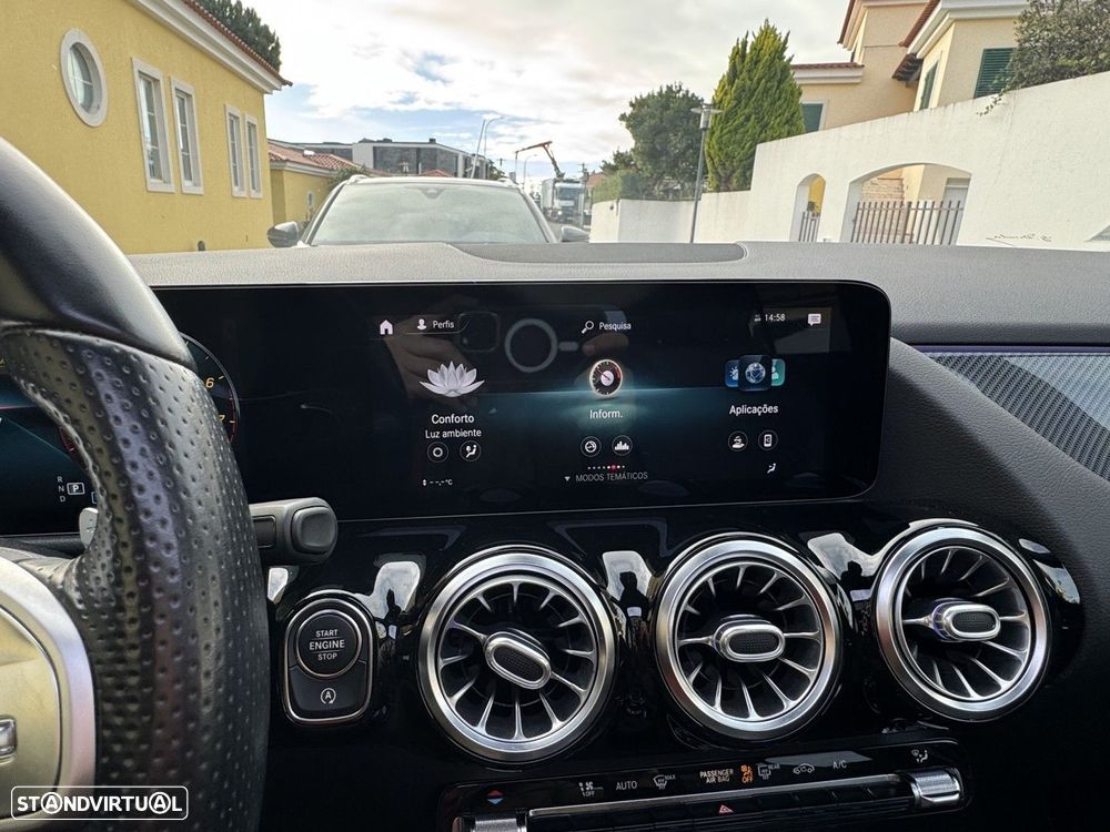 Mercedes-Benz GLA 250 4Matic AMG Line - 29