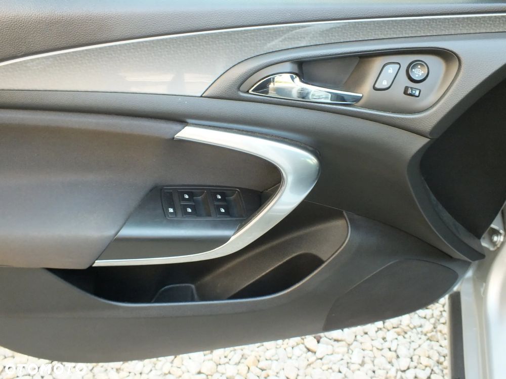 Opel Insignia - 8