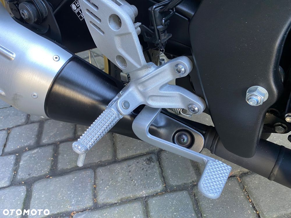 Yamaha XSR - 27