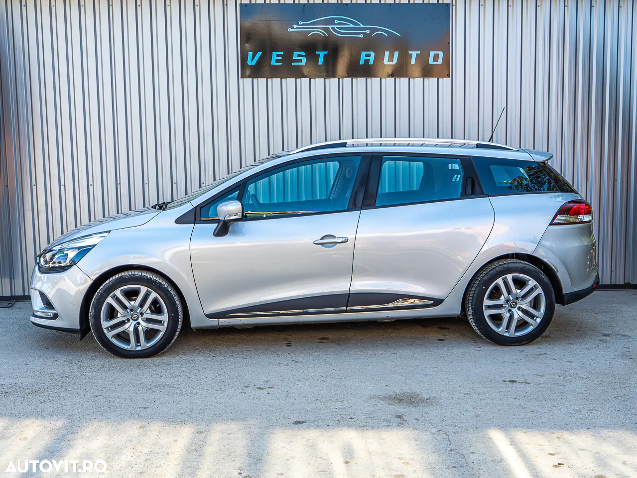 Renault Clio - 10