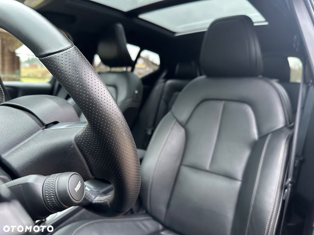 Volvo XC 40 B5 B AWD Geartronic RDesign - 8