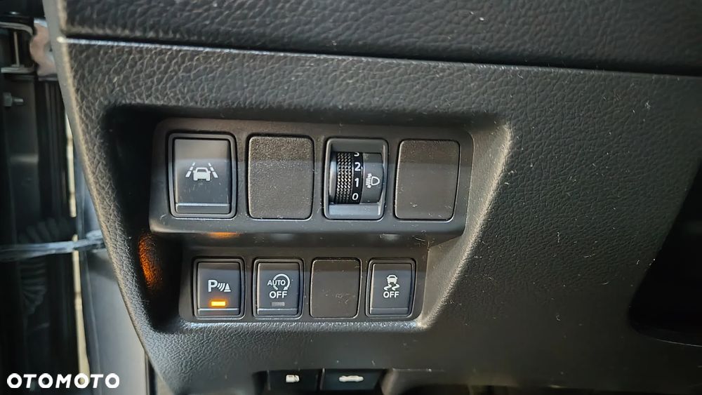 Nissan Qashqai 1.6 DIG-T N-Connecta - 18