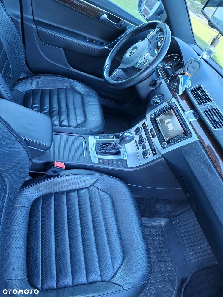 Volkswagen Passat 2.0 TDI 4Mot Highline DSG - 2