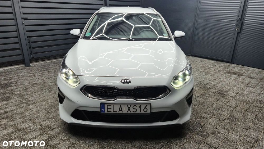 Kia Ceed 1.4 T-GDI DCT OPF Vision - 18