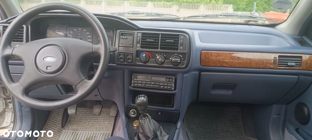 Ford Scorpio 2.0 CL - 20
