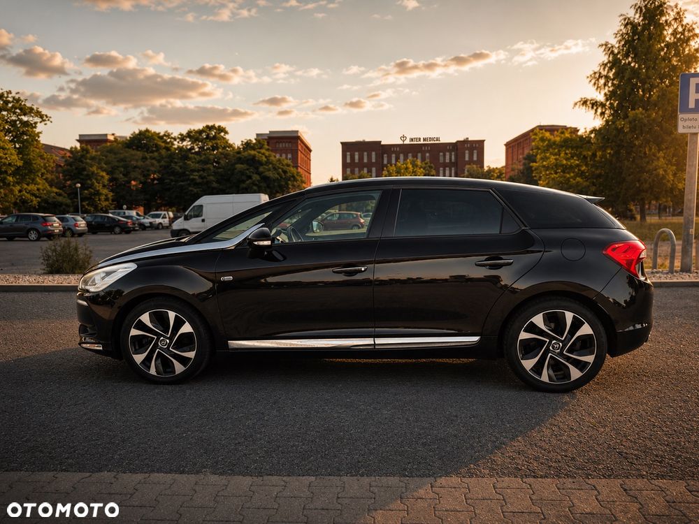 Citroën DS5 2.0 HDi Hybrid4 SportChic MCP - 2