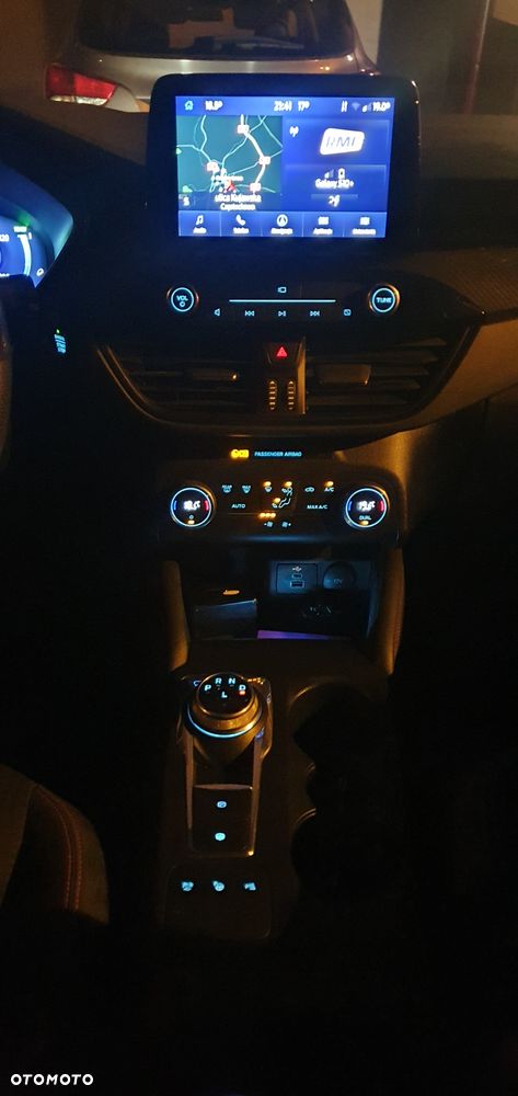 Ford Kuga - 26