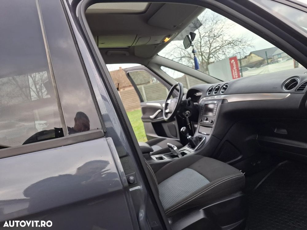 Ford Galaxy 2.0 TDCi Ghia - 8