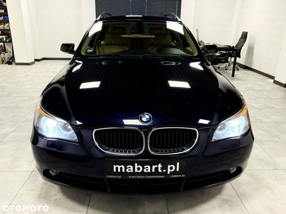 BMW Seria 5 525i Touring - 9