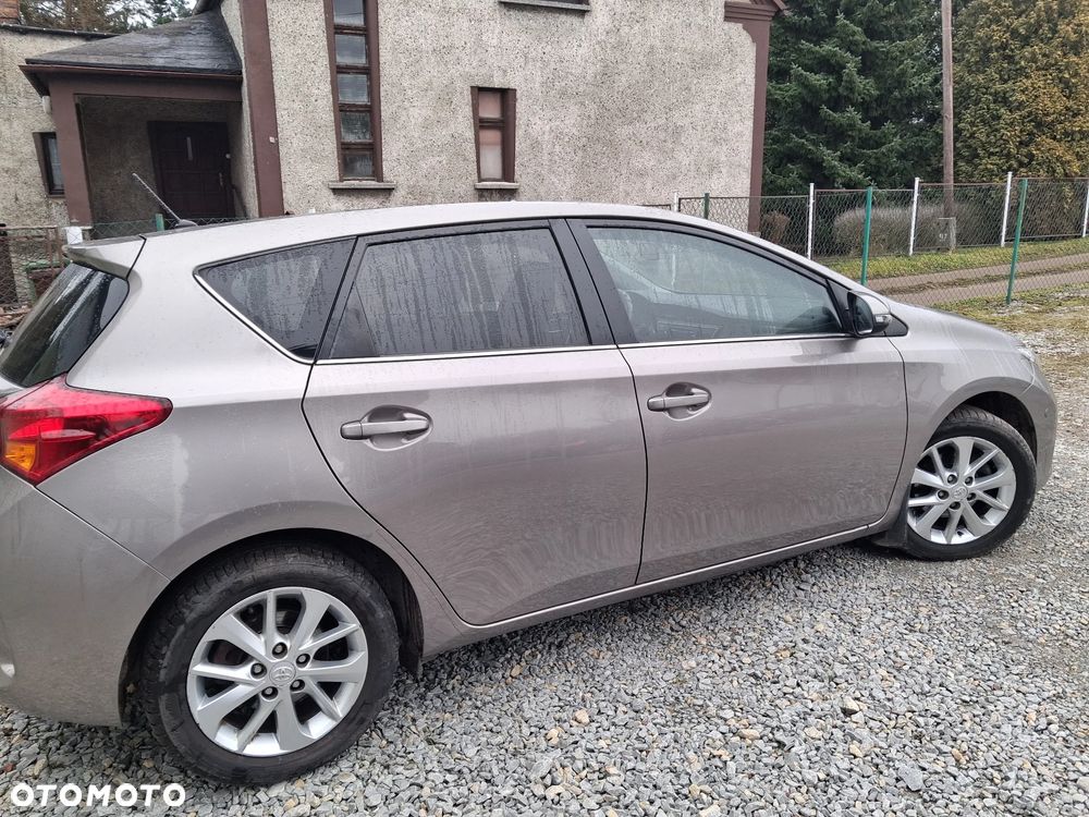 Toyota Auris 1.33 VVT-i Life Comfort - 8