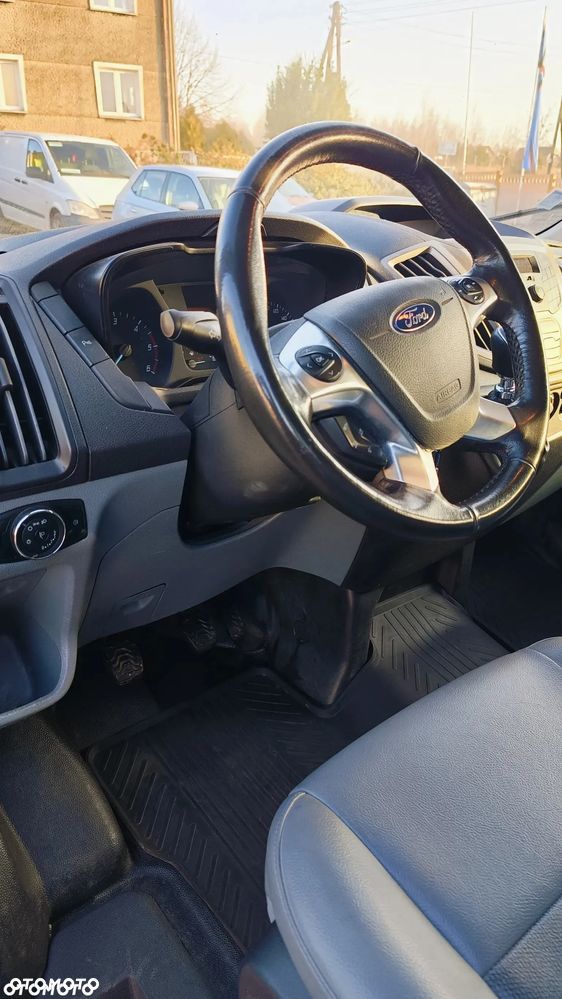 Ford Transit - 12