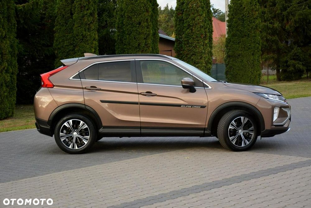 Mitsubishi Eclipse Cross - 11