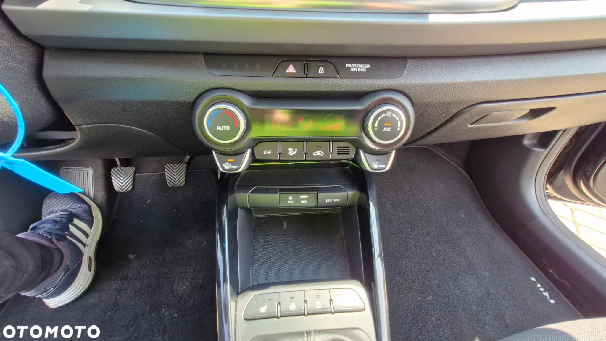 Kia Rio 1.4 CRDi 90 Platinum Edition - 22