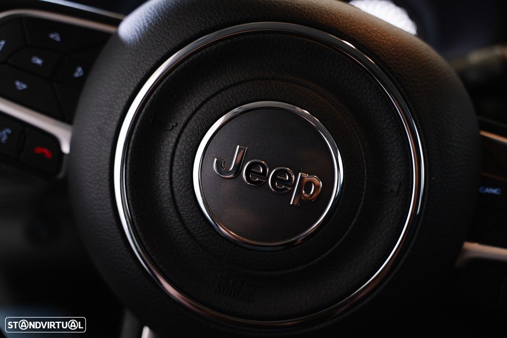 Jeep Renegade - 32