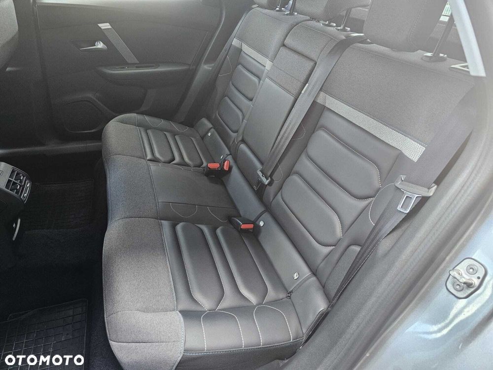 Citroën C4 1.2 PureTech Shine S&S - 13